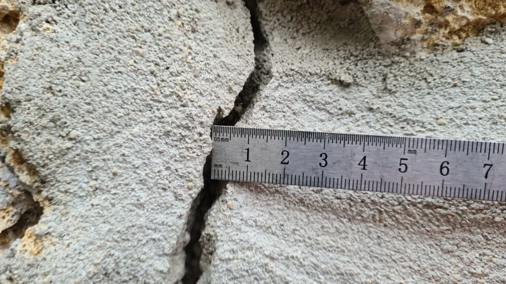 fissure sécheresse maison contre-expertise assurance fissures graves catastrophe naturelle