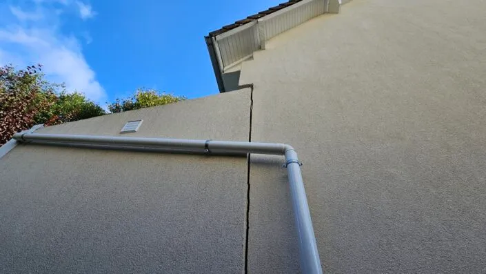 expertise fissure verticale entre maison et agrandissement mouvement de terrain Indre