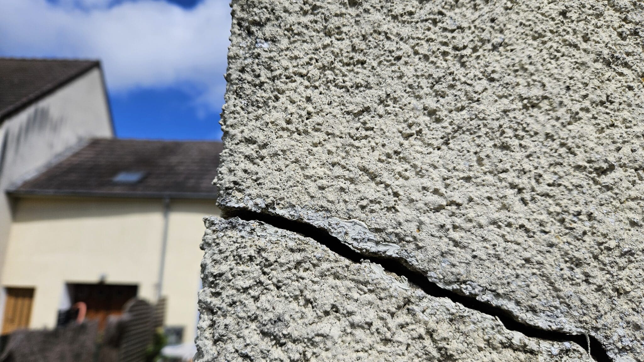 Fissure désaffleurante grave sécheresse 18 juin 2024 Alpes Maritimes