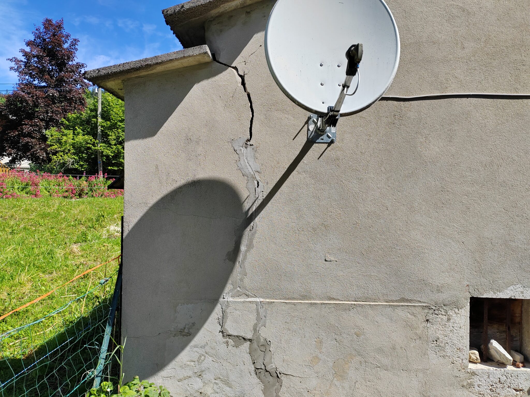 expertise fissure pour comprendre les facteurs de déclenchement des fissures structurelles dangereuses dans les maisons